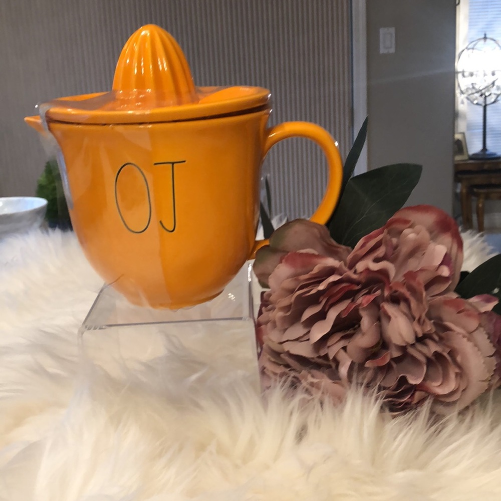 NWT Rae Dunn Citrus Juicer